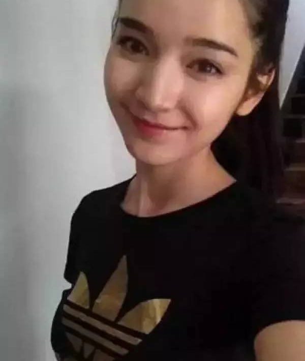 杨幂又签了个新疆妹子,曾被赞中戏素颜女神?!我只想知道她会不会超越热巴...