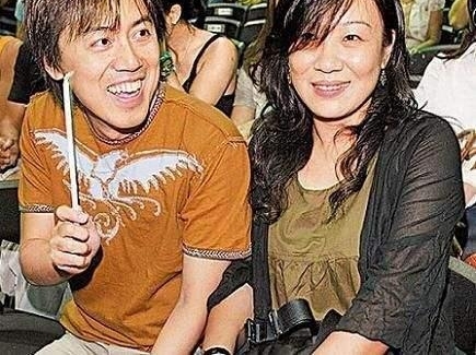 吴京华仔李安,娱乐圈成功男人背后的女人,她们也有自己的芬芳