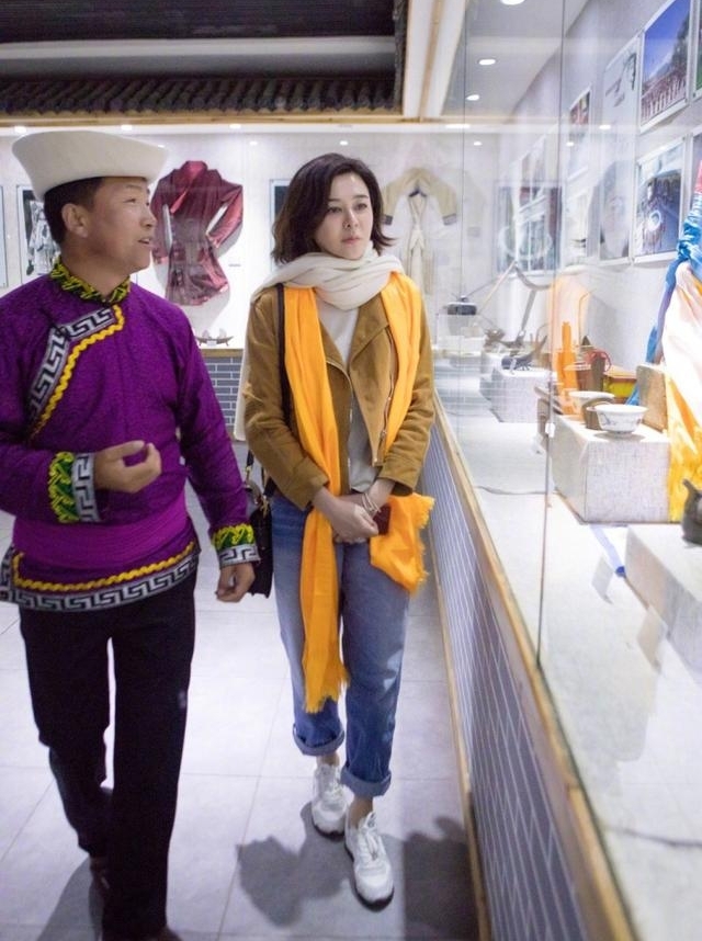 ֮սգŮζڣ˿˥ϣѣ´Ӳ