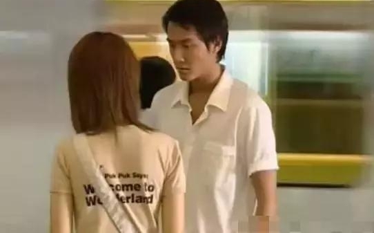 新人王一博捞到好角色,邓超佟大为却要跑龙套?贵圈还得靠背景!