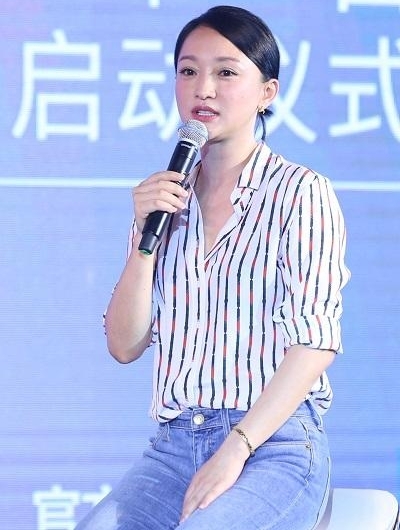 《今日影评》一岁特别节目周迅出席 刘昊然积极响应