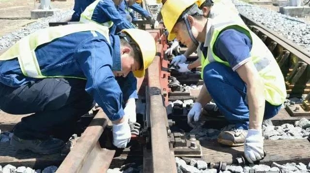 决战高“烤”!比高温更炙热的是地铁运营人的心