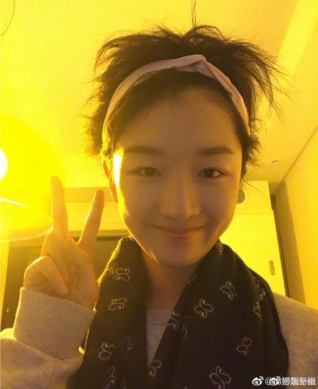 女明星素颜照,只服周冬雨!邻家小姐姐的Feel,自然干净!