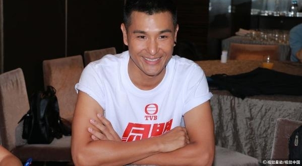 胡定欣姚子羚"水上激斗" 陈展鹏坦承与单文柔恋情