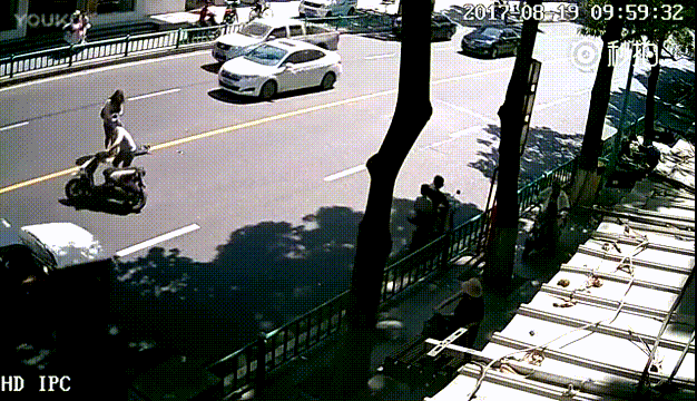 ��3��Ħ�г�Ϊ��γ�ǰ�շ�180�� ���ʧ�ء��Լ����ˡ�