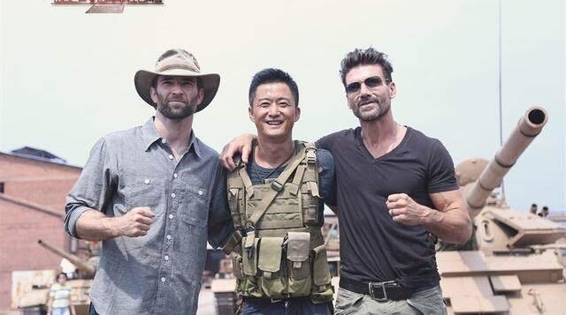 《战狼2》的成功警示喜欢乱用小鲜肉的导演,没有演技是不行的!