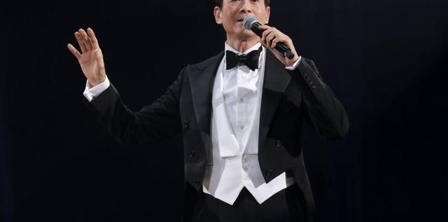 什么叫不老?81岁的谢贤,70岁的郑少秋,56岁的刘德华