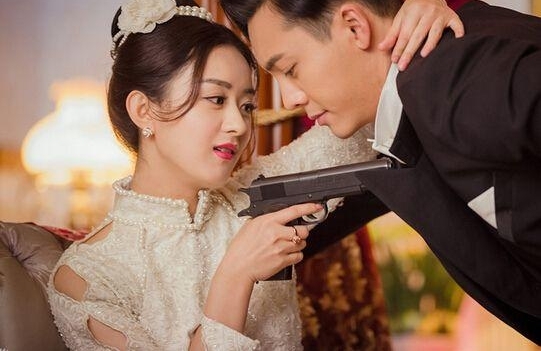 有理有据!福尔摩斯网友:佟丽娅有新欢,赵丽颖非单身?