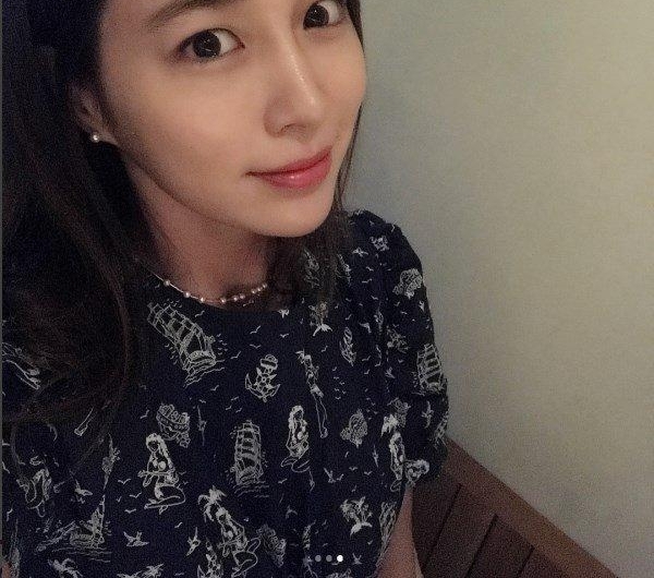 李珉廷分享韩食家常菜饭桌照片 网友惊叹