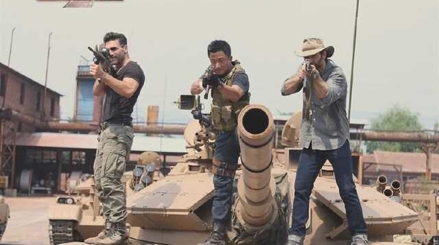 《战狼2》的成功警示喜欢乱用小鲜肉的导演,没有演技是不行的!