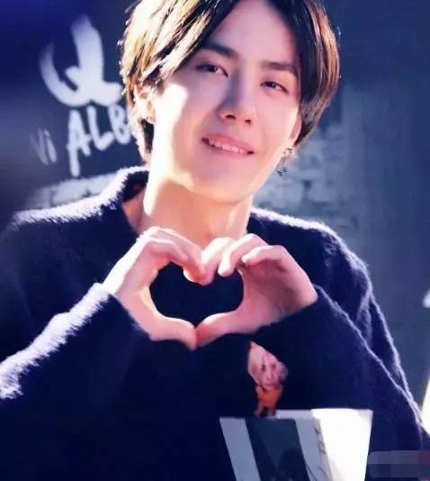 新人王一博捞到好角色,邓超佟大为却要跑龙套?贵圈还得靠背景!