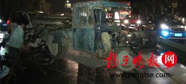 �γ�׷β������ ��ʮ���ֹ��ƴ�������ʻ��