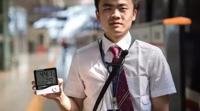 决战高“烤”!比高温更炙热的是地铁运营人的心