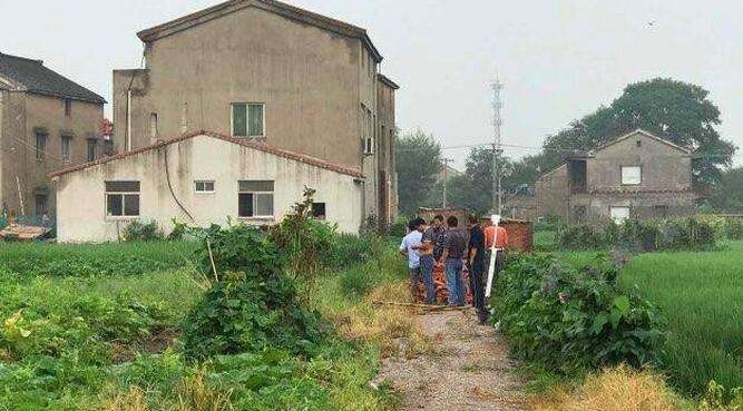 �����Լ��ſ�ͻȻ����һ���·�, ���ż��د}�û�!
