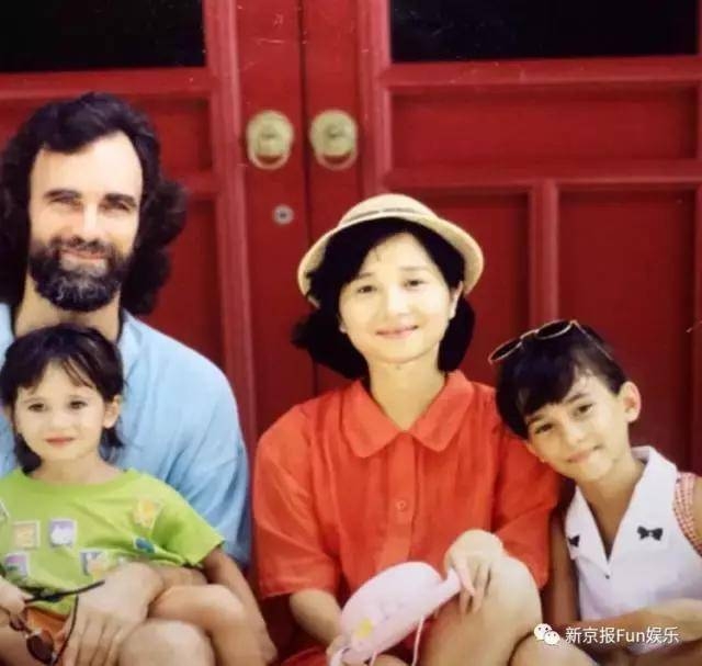 ս2Ů¬Ϊ⾩ˣѪò⳰Ц