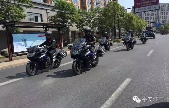 �����ഺڹ�������ļ�ֵ��Ⱥ�ڰ��þ���ʵ�����룬���ǳɾ�����