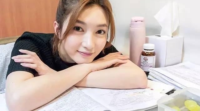 ¾罫CPǲرᴩŮ񶼺ͽϷȥ