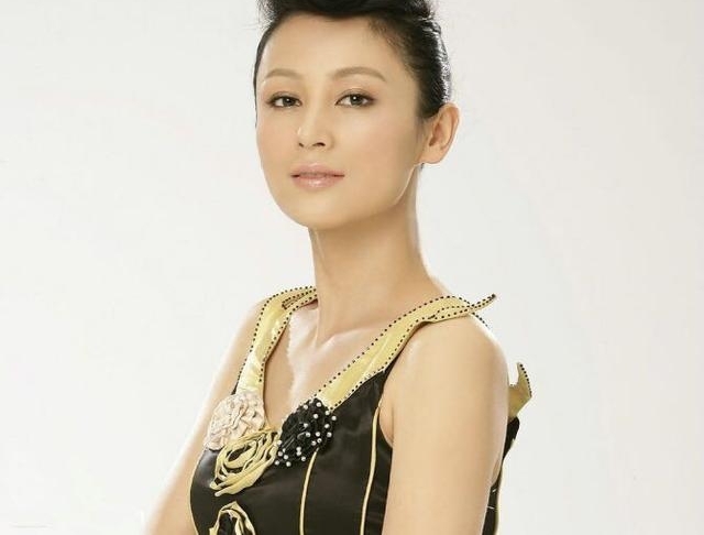 吴京华仔李安,娱乐圈成功男人背后的女人,她们也有自己的芬芳