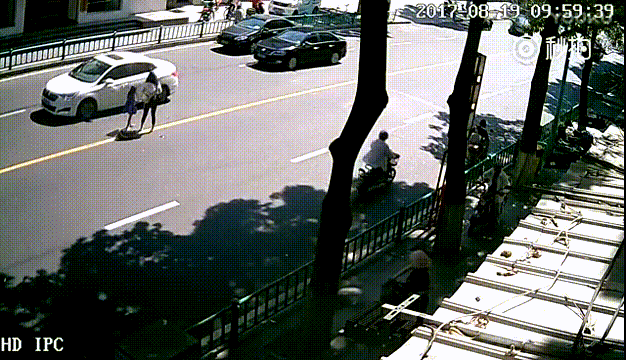��3��Ħ�г�Ϊ��γ�ǰ�շ�180�� ���ʧ�ء��Լ����ˡ�