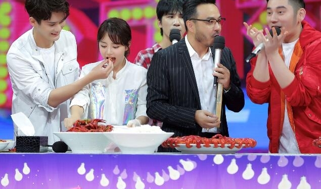 熊梓淇做客《天天向上》 熊式温柔“酥”倒众人