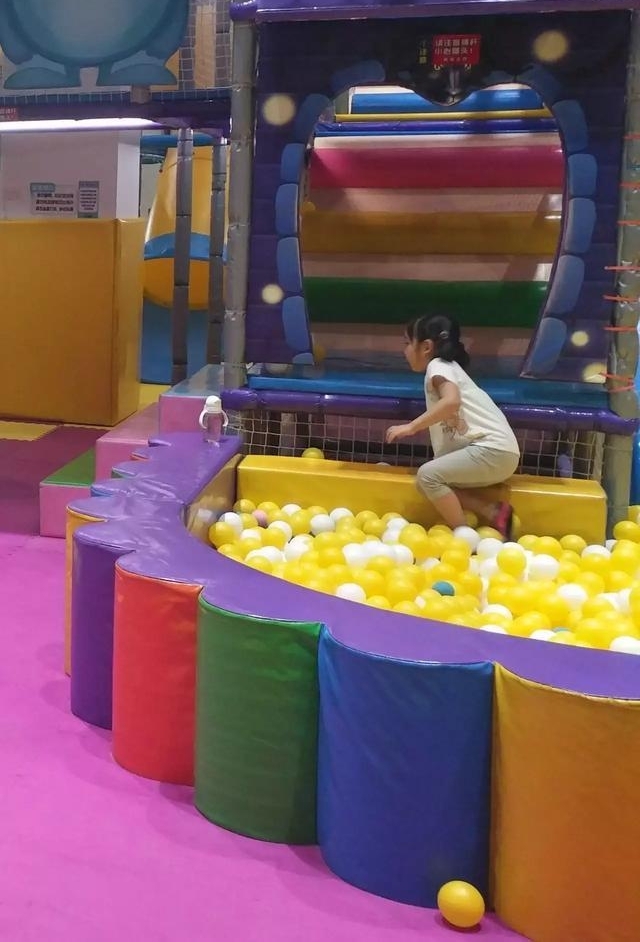�żҿ�10��Ů�������ֳ���ıĴ����ȹ���