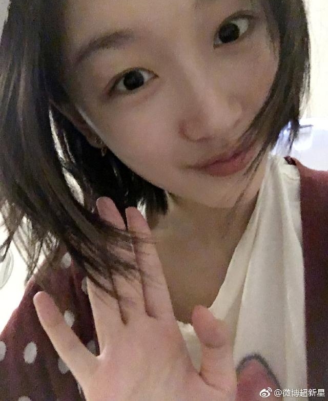 女明星素颜照,只服周冬雨!邻家小姐姐的Feel,自然干净!