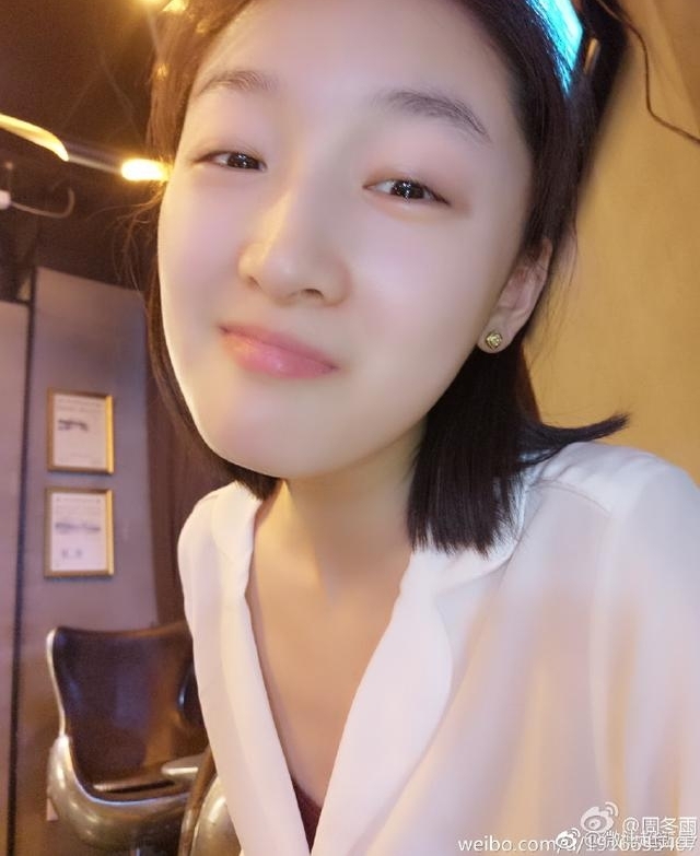 女明星素颜照,只服周冬雨!邻家小姐姐的Feel,自然干净!