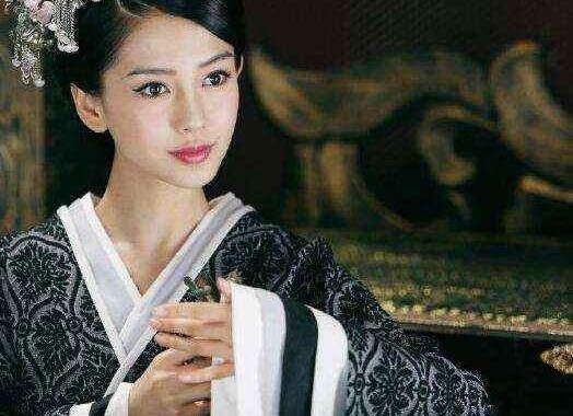 杨颖一个人毁了一部剧, 连导演都后悔选错了人!