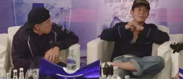 άѡǰ򰵷ζֳ֧¹ϣȥ