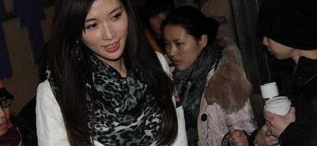 刘亦菲上个厕所大阵仗把张一山吓坏,蔡依林还要清场!