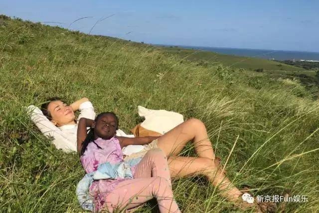 ս2Ů¬Ϊ⾩ˣѪò⳰Ц