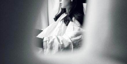 Angelababy新造型撞脸郑爽,左脸被发现肿起一块小包