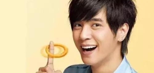 蜜桃说:他被称为亚洲舞王,最后却被三线网红拿下?