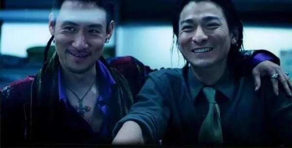 同是香港娱乐圈的天王,因竞争关系拒绝同台,即便老了依旧有魅力