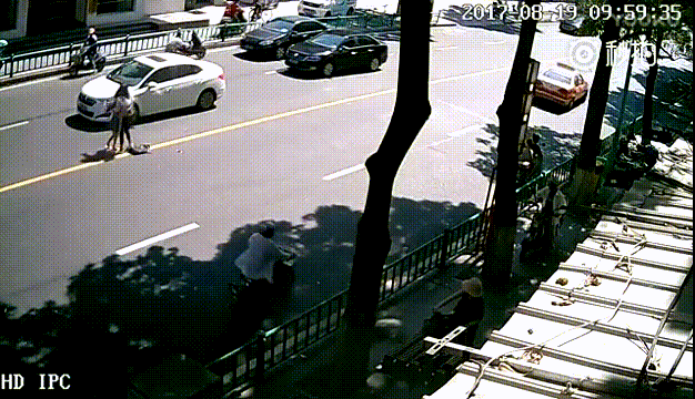 ��3��Ħ�г�Ϊ��γ�ǰ�շ�180�� ���ʧ�ء��Լ����ˡ�