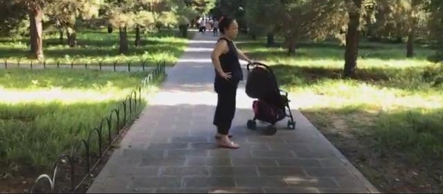 网络主播公园相亲备受歧视.这是一个看职业的社会?