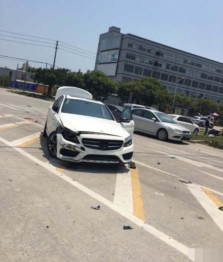 ����ײ���˱��ۣ����������ͱ��۳������������Ÿ�·���¹�