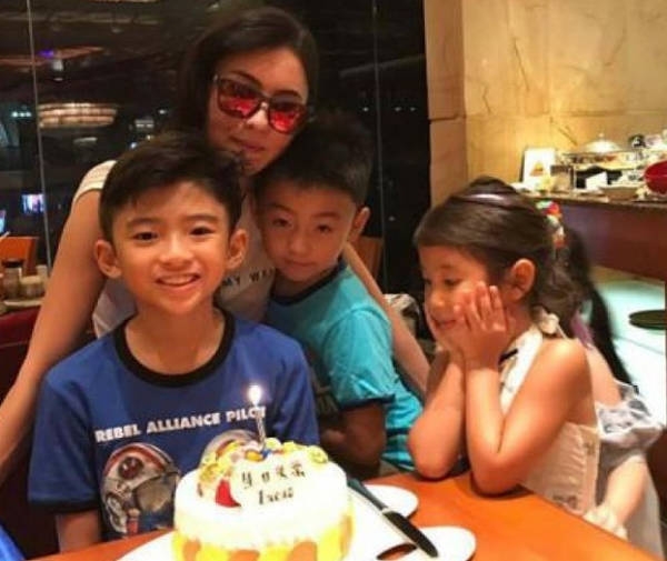 张柏芝为两个儿子保持单身:不代表我没人要