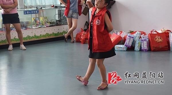 �ذ�������ʹ ���������������߽���ͯ����Ժ