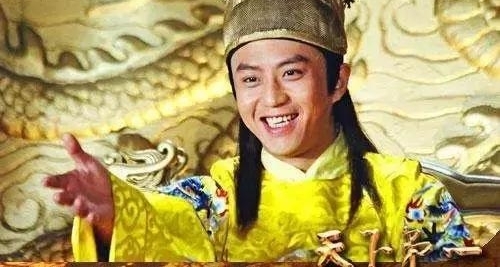 新人王一博捞到好角色,邓超佟大为却要跑龙套?贵圈还得靠背景!