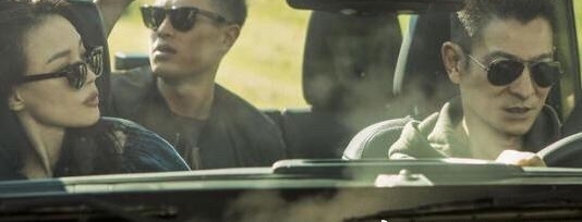 什么叫不老?81岁的谢贤,70岁的郑少秋,56岁的刘德华