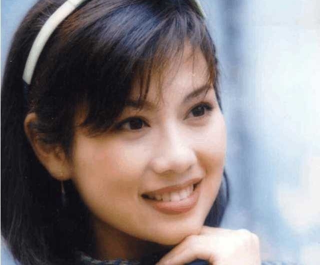 全能女艺人拼命三娘,嫁小8岁小老公退出娱乐圈做房地产身价过亿