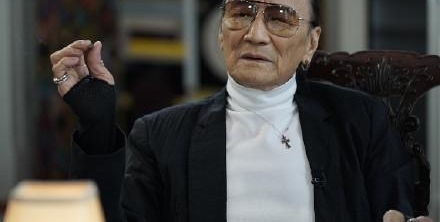 什么叫不老?81岁的谢贤,70岁的郑少秋,56岁的刘德华