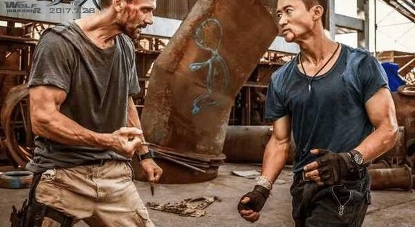 中青网: 战狼2剧情过于血腥, 请未成年人在家长陪同下观看!