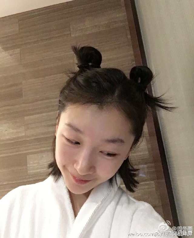女明星素颜照,只服周冬雨!邻家小姐姐的Feel,自然干净!