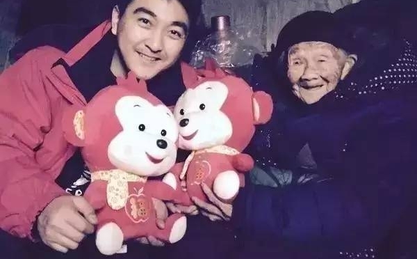 加场!《二十二》,不仅仅是一场电影