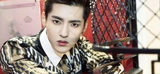 杨幂为灾区捐款60万,她的粉丝翻起旧账喊话赵丽颖