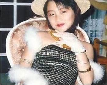 陈冠希童年照像小萝莉,谢霆锋小时候的女装照更美!