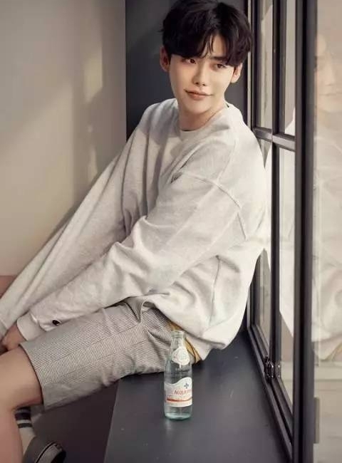 V.I.P.ëȻĽɫ˶ôݳģ