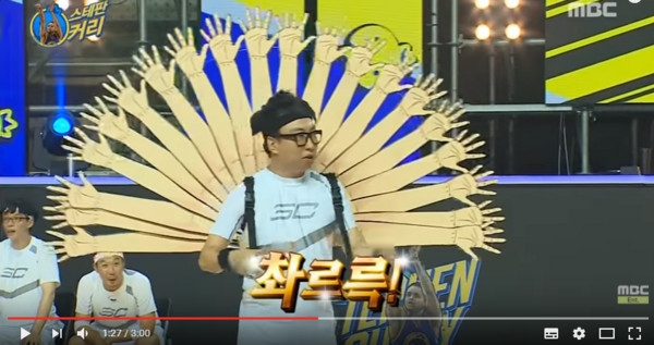 刘在石球赛出狂招!库里傻眼篮下惨叫